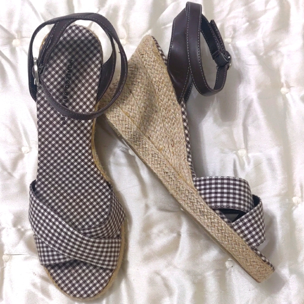 NWOT Gingham Espadrilles.